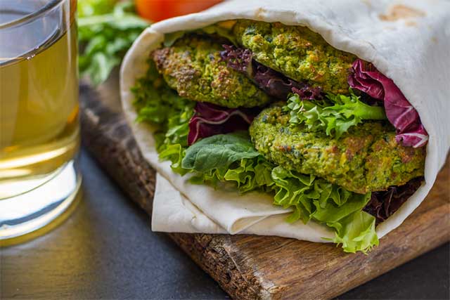 Falafel wrap - mindful eating